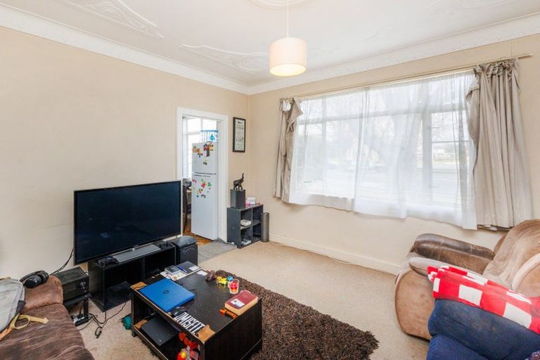 Photo of property in 111 Victoria Avenue, Hokowhitu, Palmerston North, 4410
