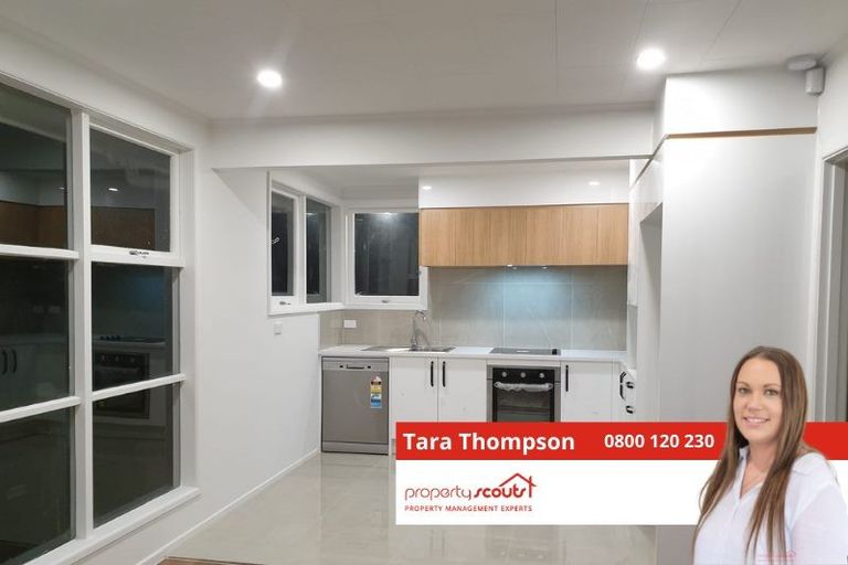 Photo of property in 43 Larne Avenue, Pakuranga Heights, Auckland, 2010