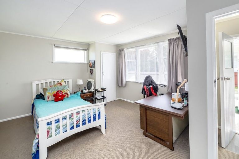 Photo of property in 84 Cameron Crescent, Masterton, 5810