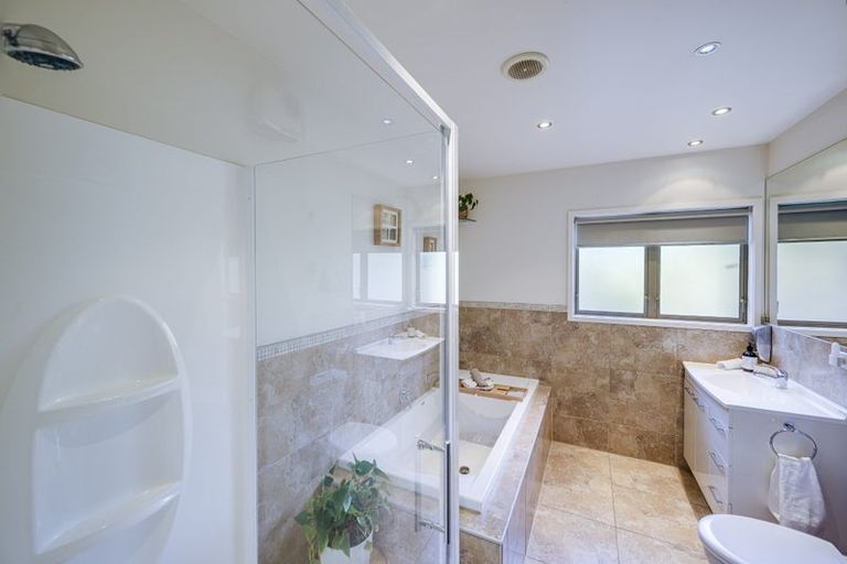 Photo of property in 15 Ridgeway Terrace, Taradale, Napier, 4112