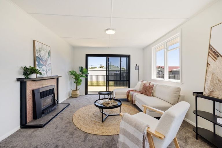 Photo of property in 23 Lambeth Crescent, Northcote, Christchurch, 8052