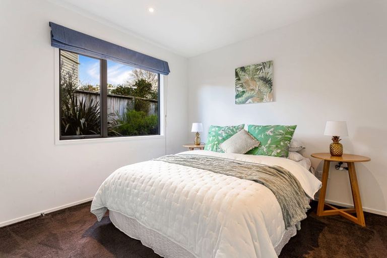 Photo of property in 12b Chapman Road, Te Atatu Peninsula, Auckland, 0610