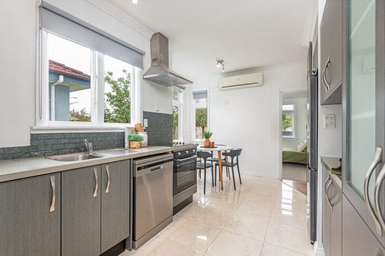 Photo of property in 84 Fitzroy Street, Terrace End, Palmerston North, 4410