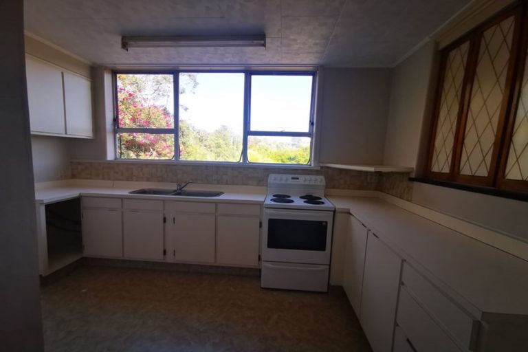 Photo of property in 7 Ellice Road, Totara Vale, Auckland, 0629