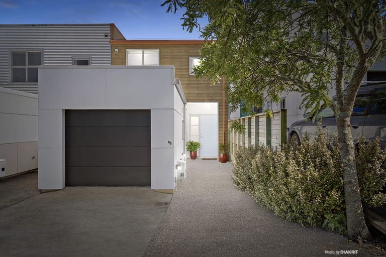 Photo of property in 63 Saddleback Grove, Karori, Wellington, 6012