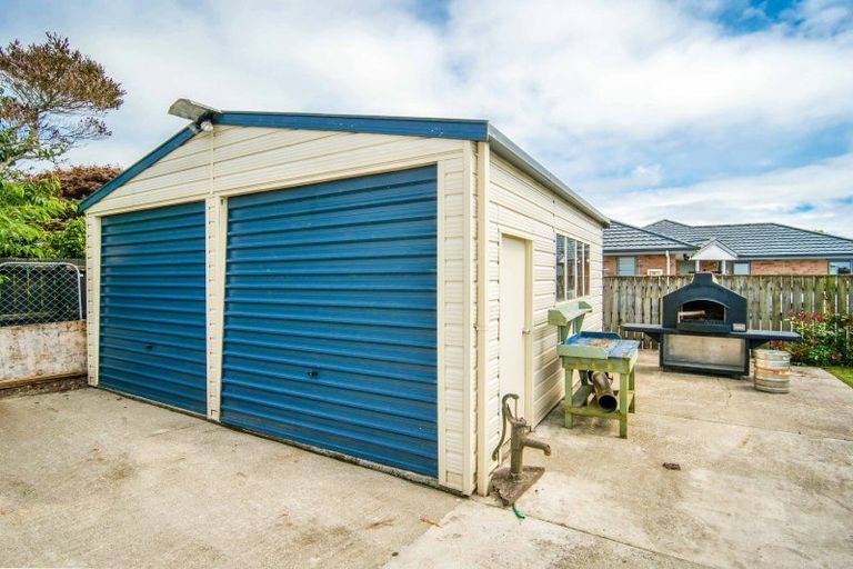 Photo of property in 11 Stout Street, Westport, 7825