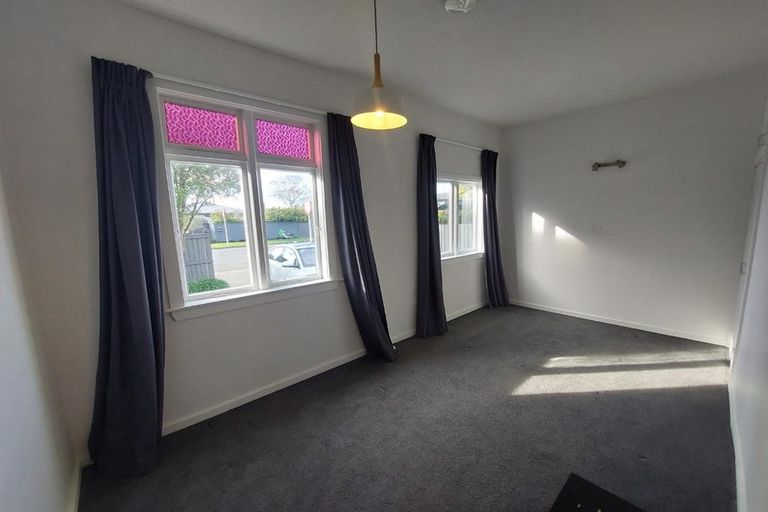 Photo of property in 214 Westminster Street, Mairehau, Christchurch, 8013