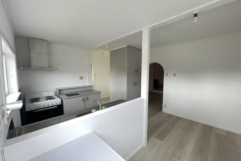 Photo of property in 7 Croydon Road, New Lynn, Auckland, 0600