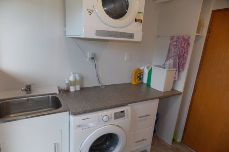 Photo of property in 32 Pioneer Highway, Awapuni, Palmerston North, 4412