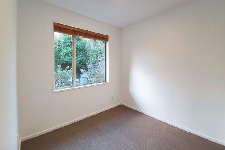 Photo of property in 14 Wendy Place, Heathcote Valley, Christchurch, 8022