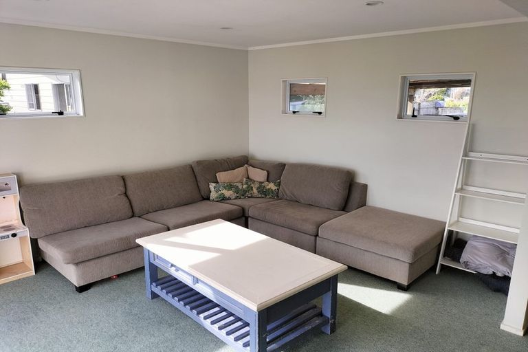 Photo of property in 2 Edge Street, Onerahi, Whangarei, 0110
