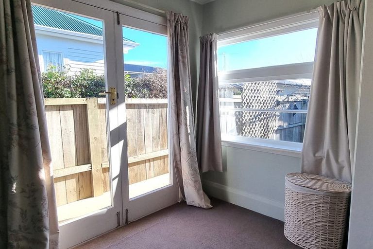 Photo of property in 41 Gresford Street, Edgeware, Christchurch, 8013