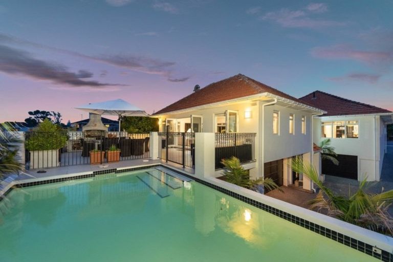Photo of property in 184 Oceanbeach Road, Mount Maunganui, 3116