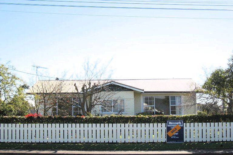 Photo of property in 14 Saint Marys Road, Waipukurau, 4200