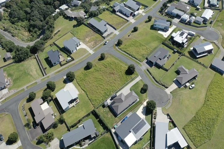 Photo of property in 2 Pipi Place, Baylys Beach, 0377