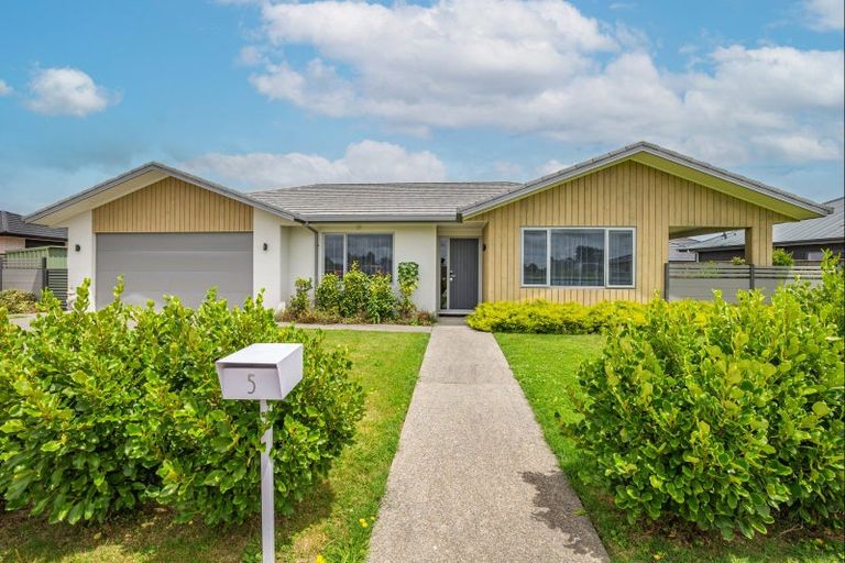 Photo of property in 5 Oak Place, Levin, 5510