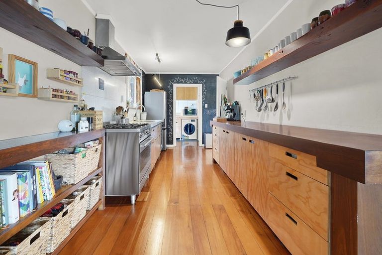 Photo of property in 24 Casey Avenue, Fairfield, Hamilton, 3214