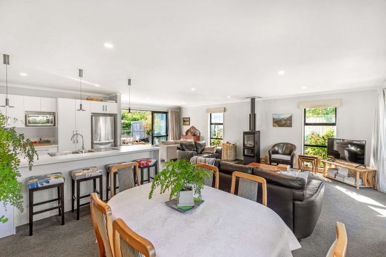 Photo of property in 27 Katrine Drive, Marshland, Christchurch, 8083