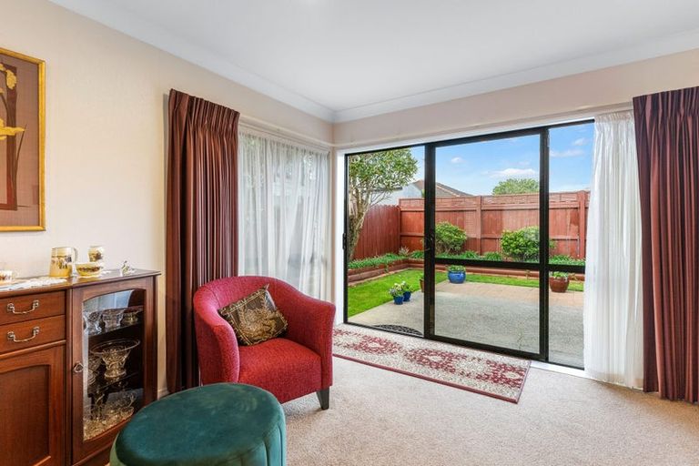 Photo of property in 2/16 Travers Place, Northpark, Auckland, 2013