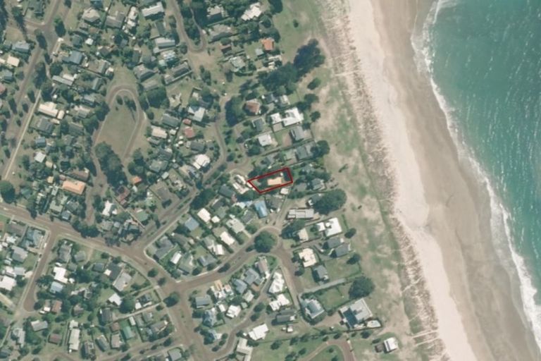 Photo of property in 16 Mccall Avenue, Pauanui, Hikuai, 3579