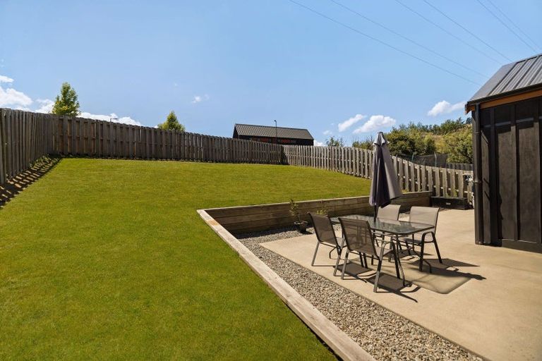 Photo of property in 9 Huxley Place, Lake Hayes, Queenstown, 9304