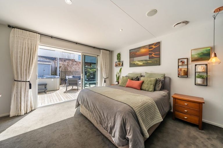 Photo of property in 32 King Charles Drive, Kingsley Heights, Upper Hutt, 5018