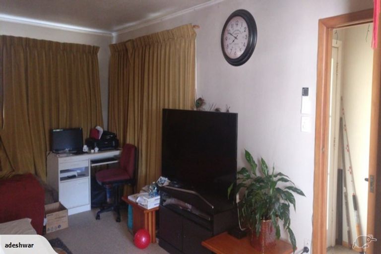 Photo of property in 46 Larnoch Road, Henderson, Auckland, 0610