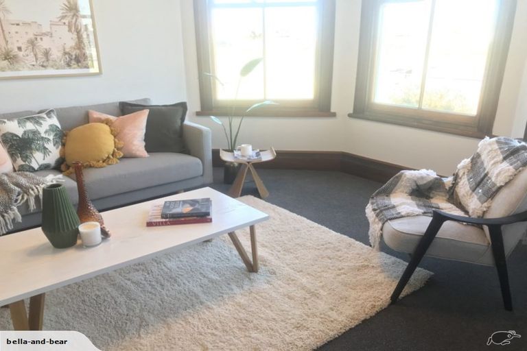 Photo of property in 21 Railway Street, Helensville, 0800