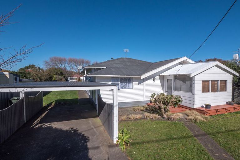 Photo of property in 79 Puriri Street, Hawera, 4610