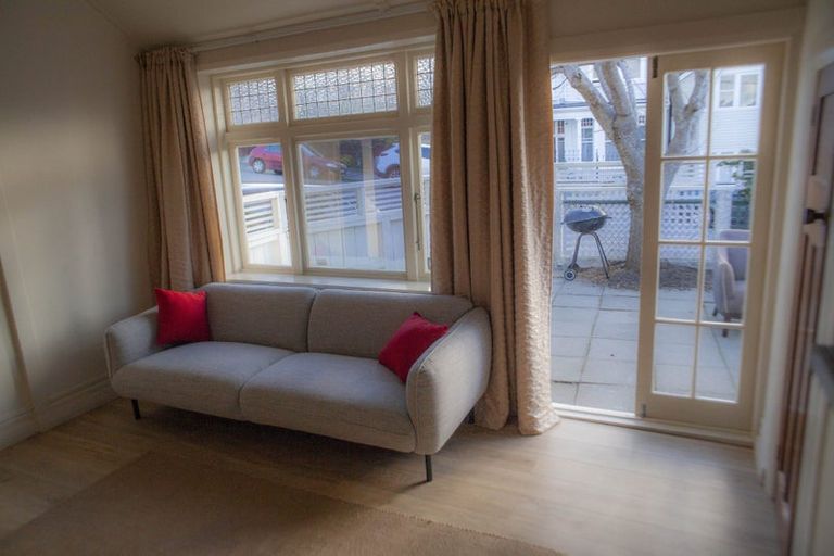 Photo of property in 77 Nairn Street, Mount Cook, Wellington, 6011