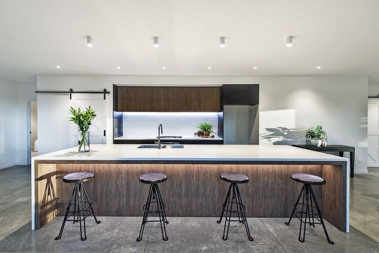 Photo of property in 31 Irvines Track, Halswell, Christchurch, 8025