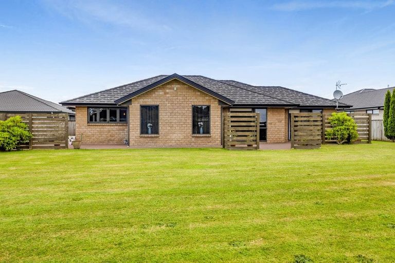 Photo of property in 12 Mercade Close, Stratford, 4332