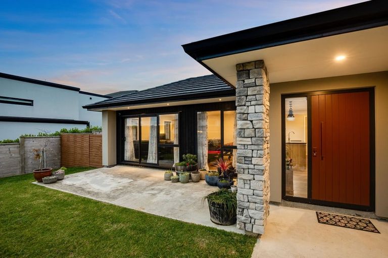 Photo of property in 24 Queen Charlotte Drive, Aotea, Porirua, 5024