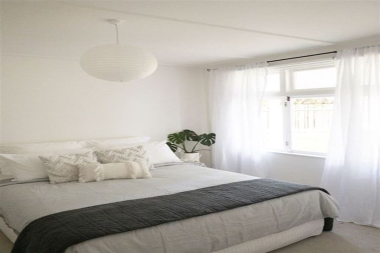 Photo of property in 3 Bernard Street, Two Mile Bay, Taupo, 3330