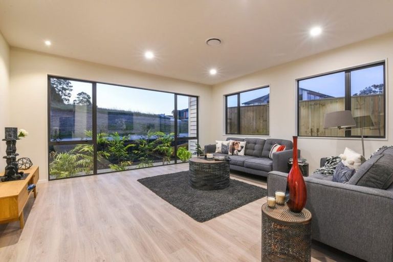 Photo of property in 3 Highway View Lane, Schnapper Rock, Auckland, 0632