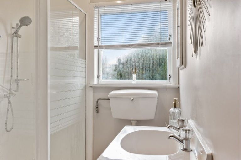 Photo of property in 37 Rugby Street, Levin, 5510