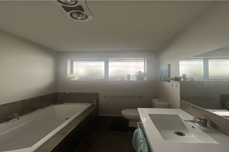 Photo of property in 68 Isabella Drive, Pukekohe, 2120