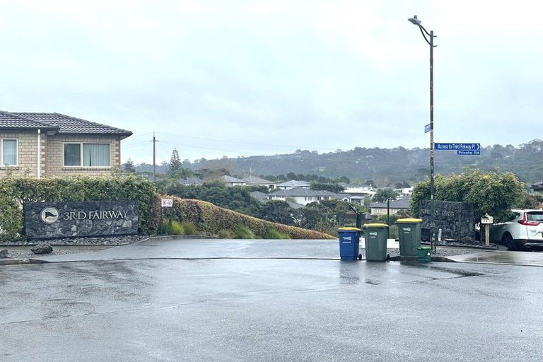 Photo of property in 105 Laurel Oak Drive, Schnapper Rock, Auckland, 0632