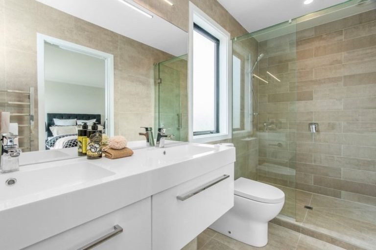 Photo of property in 6 Tai Crescent, Hobsonville, Auckland, 0616