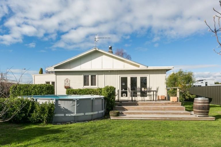 Photo of property in 37 Chester Street, Taradale, Napier, 4112