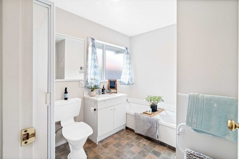 Photo of property in 2/38 Maxwell Street, Riccarton, Christchurch, 8041