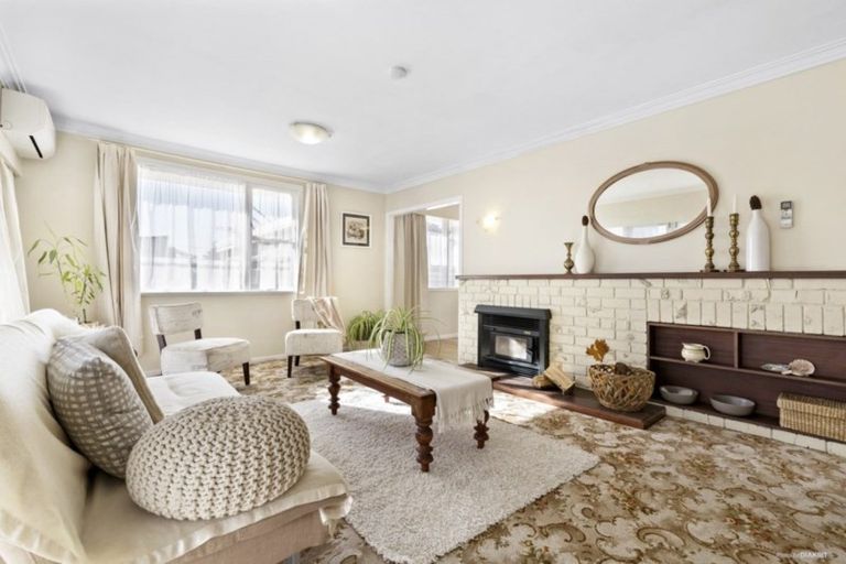 Photo of property in 131a Apu Crescent, Lyall Bay, Wellington, 6022