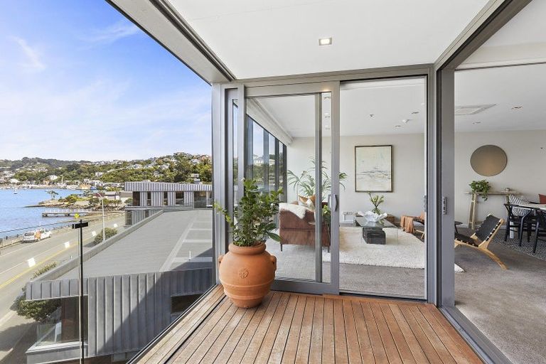 Photo of property in Patent 326 Apartments, 407s/326 Evans Bay Parade, Hataitai, Wellington, 6021