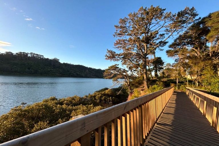 Photo of property in 129 Lancaster Road, Beach Haven, Auckland, 0626