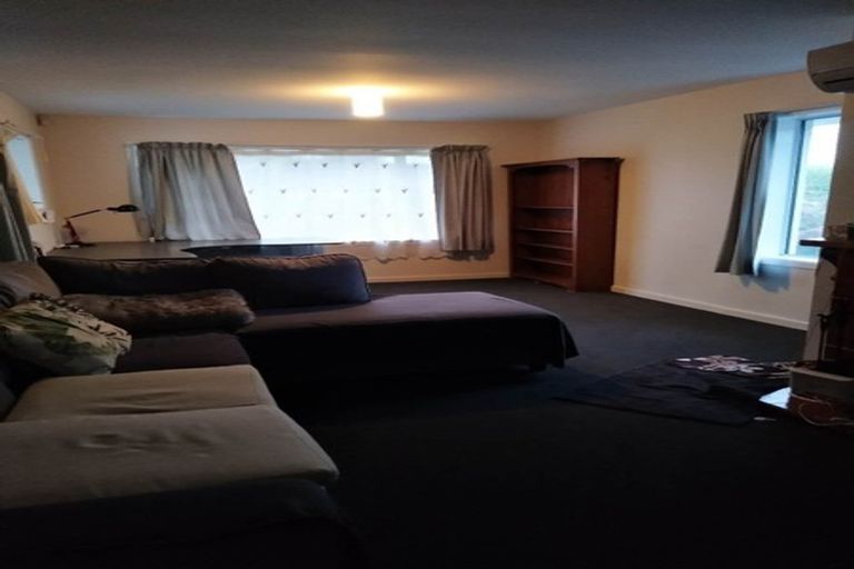 Photo of property in 5 Kyeburn Place, Avonhead, Christchurch, 8042