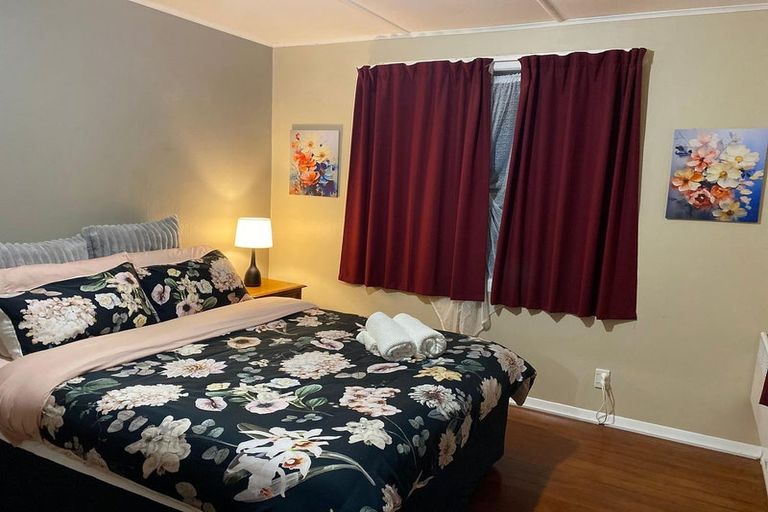 Photo of property in 24 Palmer Crescent, Silverstream, Upper Hutt, 5019