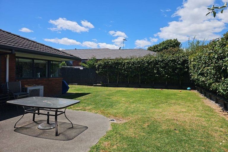 Photo of property in 33 Saint James Drive, Huntington, Hamilton, 3210