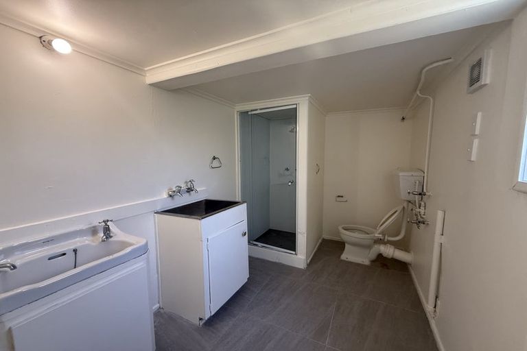 Photo of property in 141 Centreway Road, Orewa, 0931