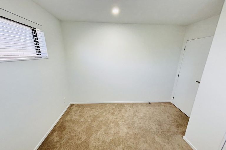 Photo of property in 19c Farwood Drive, Henderson, Auckland, 0612