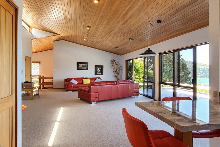Photo of property in 54 Oneroa Road, Russell, 0202